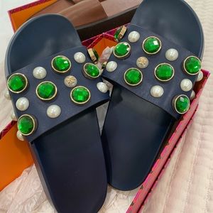 GUC TORY BURCH Sandals.  Size 8